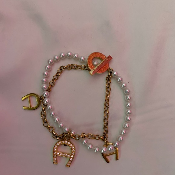 Aigner Bracelet - Picture 2 of 3